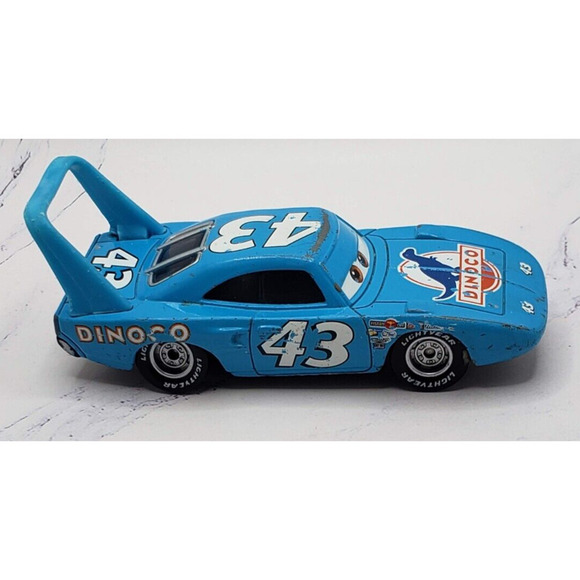 Disney Pixar Cars Strip Weathers AKA The King #43 Plymouth Superbird Diecast - Picture 1 of 7